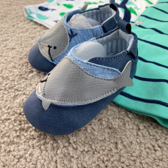 NWT Baby WHALE Bundle - 2 Snap Whale Pattern Rompers And Whale Booties - Picture 7 of 12